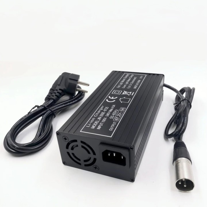 Caricabatterie rapido 60V 67,2V/5A per collegamento batteria al litio 16S 60V