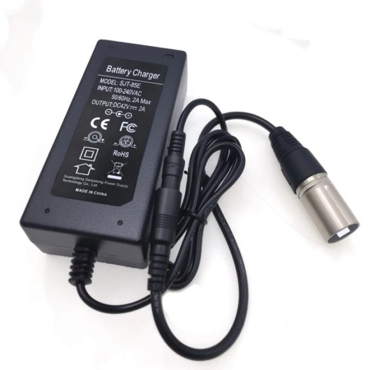 42V 2A XLRM 4 Pin 1 +,4- Ladeanschluss für l-Batterie